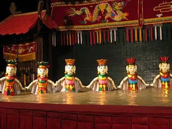 Hanoi: Street-Food-Rundgang & Wasserpuppen-Show Hanoi: Street-Food-Rundgang & Wasserpuppen-Show