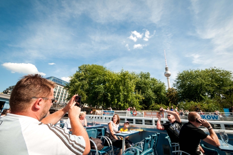 Berlin: 3.25-Hour Spree & Landwehrkanal Boat Tour From Jannowitzbrucke with Audio Commentary in German