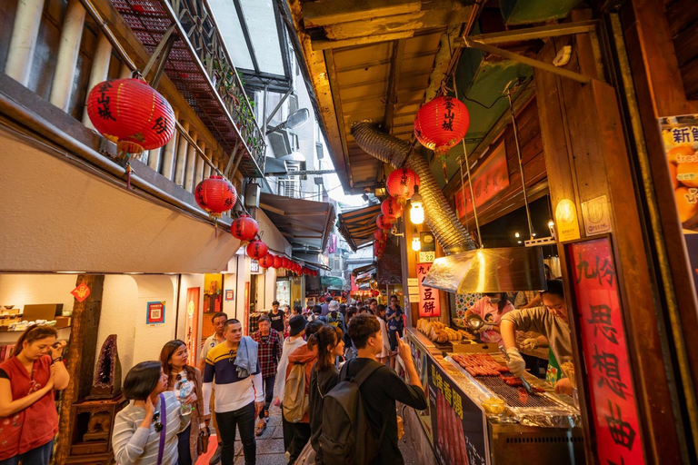 From Taipei: Yehliu Night Light Show & Jiufen Tour