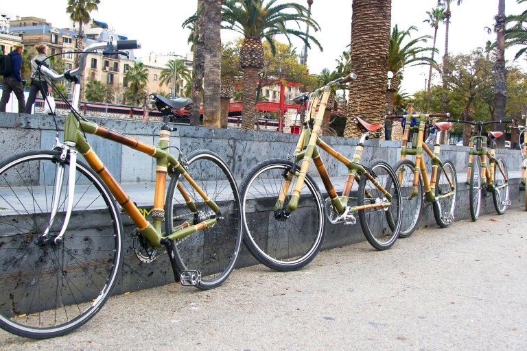 Barcelona: tour privado de lo más destacado en bicicleta de bambúInformación amarilla - 5 Horas