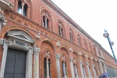 Milan: Skip the line Castle and Renaissance Private Tour
