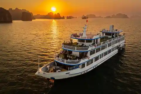 Desde la isla de Cat Ba Crucero por la Bahía de Bai Tu Long 2D/1N Ruta tranquila