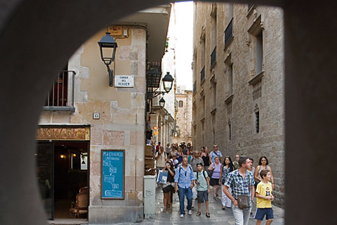 Gothic Quarter Free Walking Tour in English Gothic Quarter Free Walking Tour