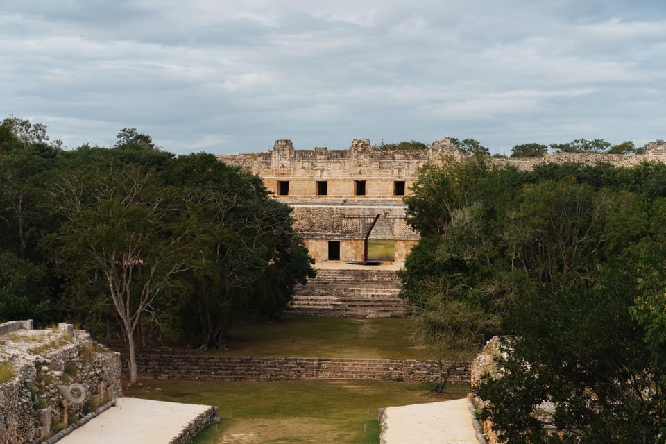 Mérida: Uxmal Privado, excursión de un día con baño en cenote y comida ...