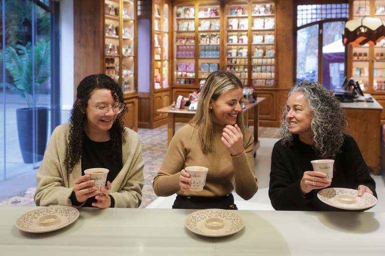 Barcelona & Chocolate Amatller History and Culture + Activity and Food Tasting Trip to Amatller Chocolate Barcelona with tasting - Spanish
