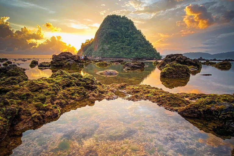 Banyuwangi: De Djawatan, Green, and Red Island Day Trip