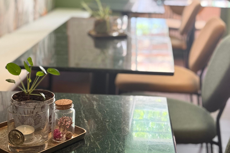 Frankfurt Like a Local: Wine Night with Wine and Snacks