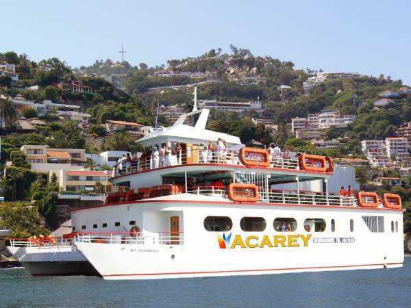 Acapulco: Rejs katamaranem Acarey z imprezą