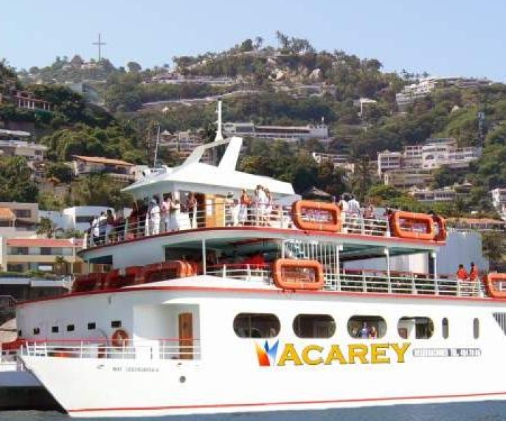 Acapulco: crociera in catamarano Acarey con festa