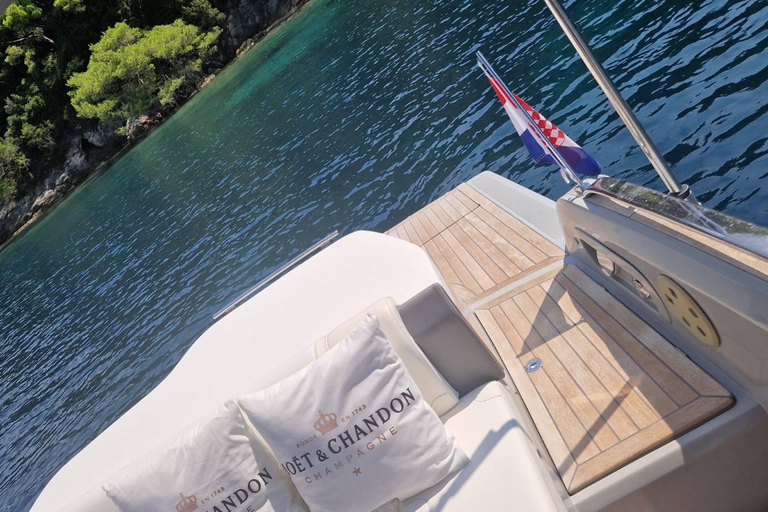 Luxury Private Sunset Cruise with Champagne & Canapés