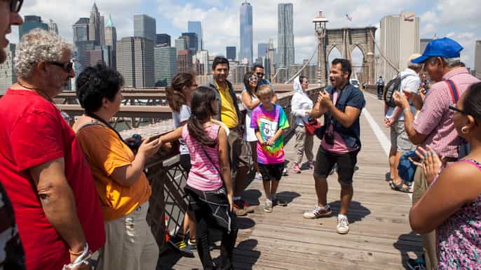 brooklyn bridge dumbo 2hour walking tour from manhattan