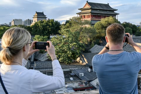Beijing: Private Hutong Walking Tour with Dumpling Meal