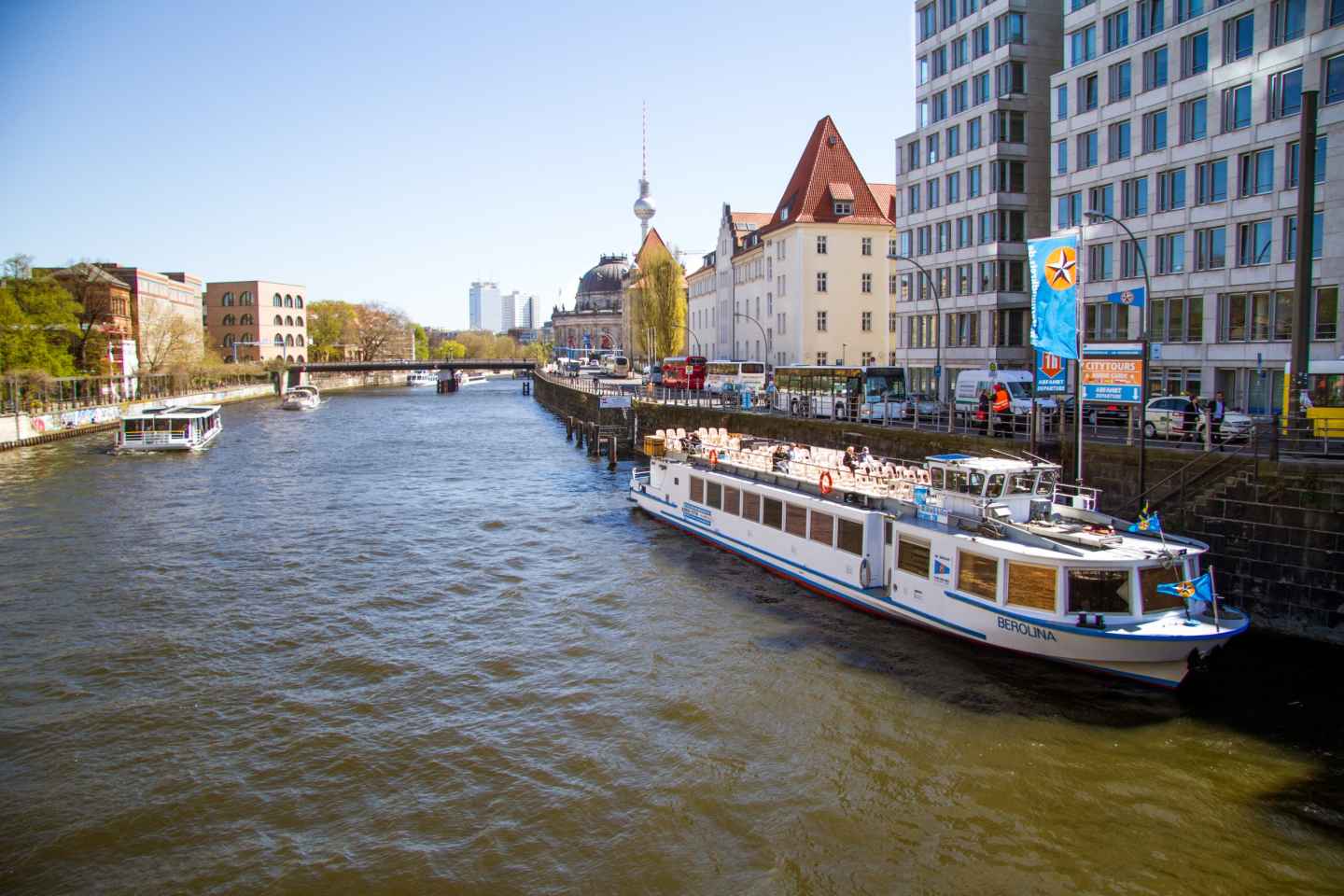 Berlín: tour en barco de 2,5 horas por el río Spree