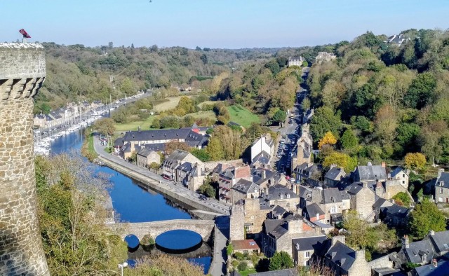 Visit Dinan Private Guided Walking Tour in Saint-Suliac, France