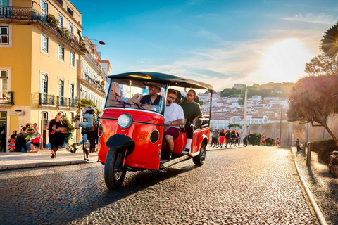 Lisbona: tour storico della città vecchia in Tuk Tuk.Giro guidato in tuk tuk di un'ora