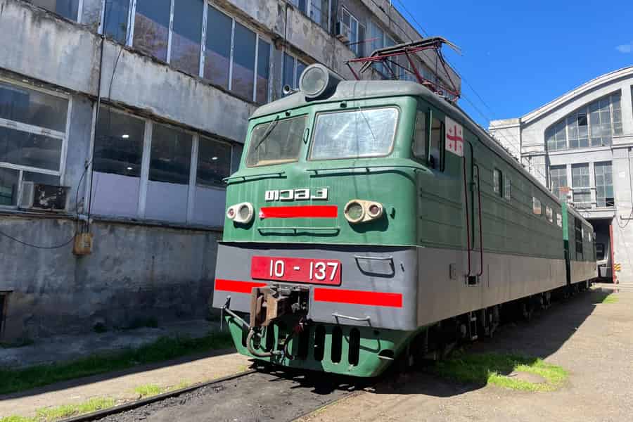 Tiflis: Wo Touristen nicht hinkommen – Die vergessene Eisenbahn-Tour. Foto: GetYourGuide