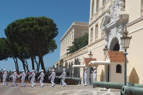 From Nice: 1-Day Tour Côte d'Azur Extraordinary Houses