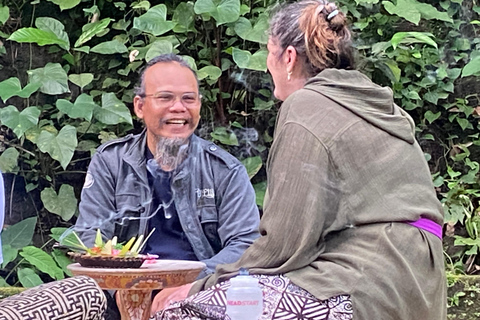 Ubud: Palm Reading and Trauma Healing Therapy