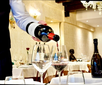 Venice: Chianti Classico & SuperTuscan Tasting with Grand Canal View