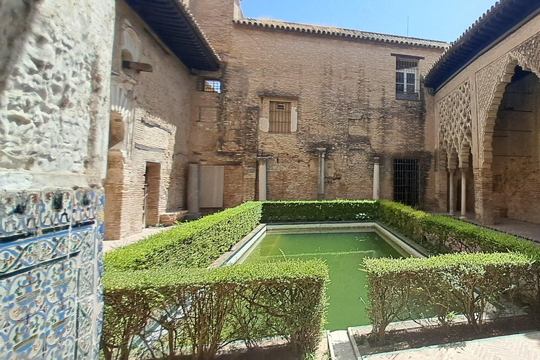 Guided visit of the Royal Alcazar, Cathedral, and Giralda with priority access Guided tour of the Royal Alcazar, Cathedral, and Giralda with fast track access