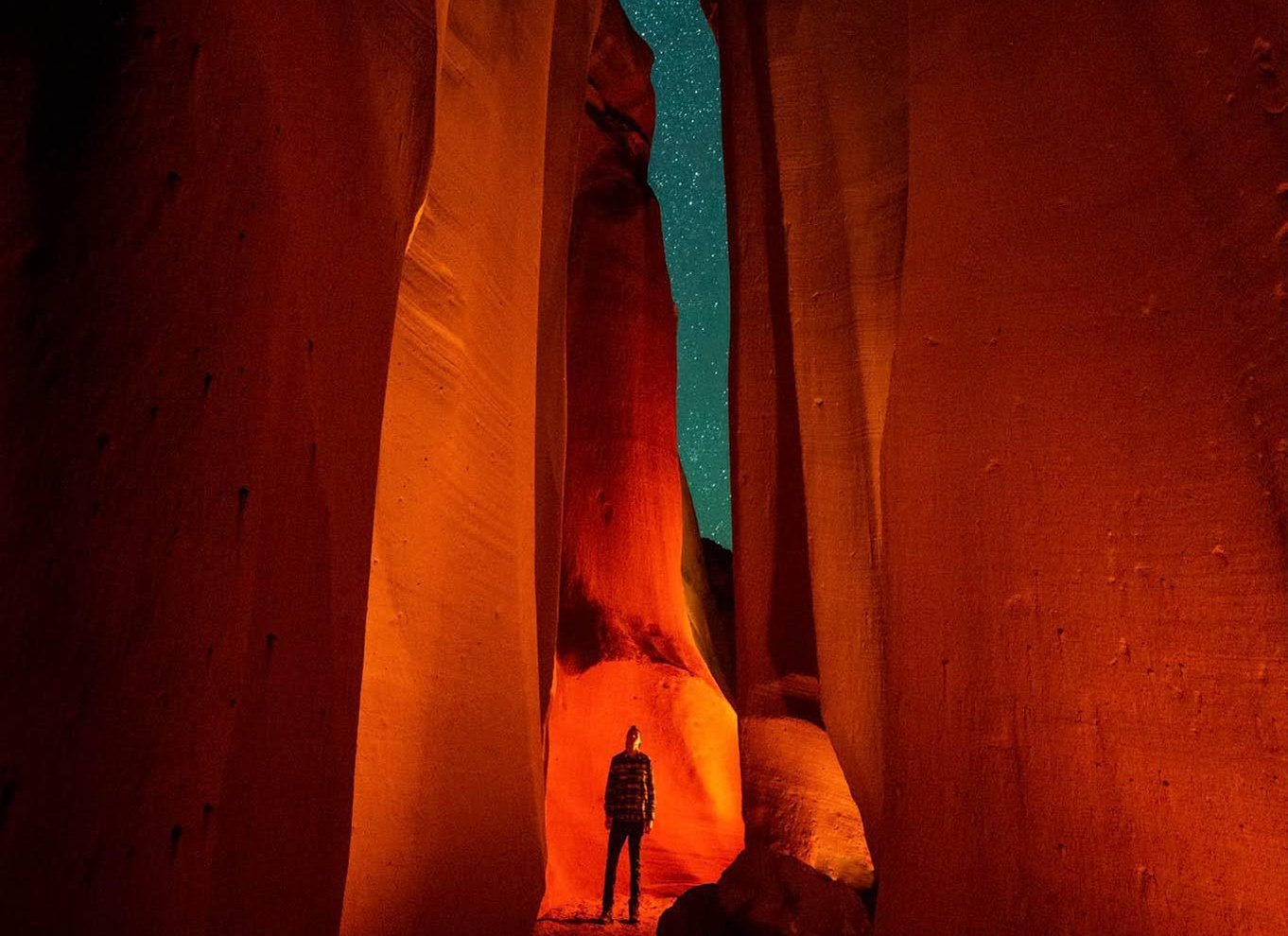 Side: Antelope Valley Canyon Stargazing Night Hike
