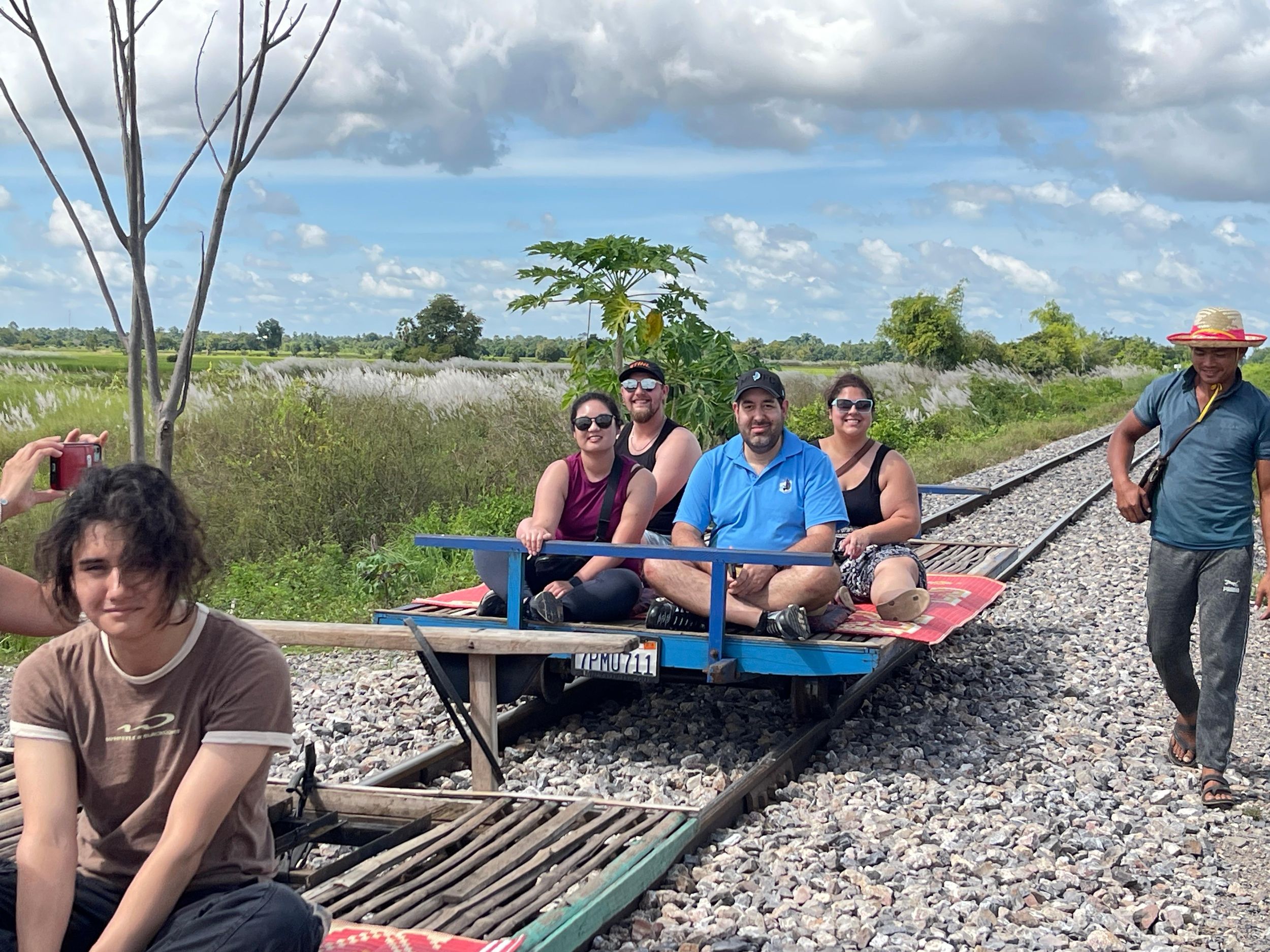 Battambang: Bamboo Train und Fledermaushöhle von Siem Reap aus