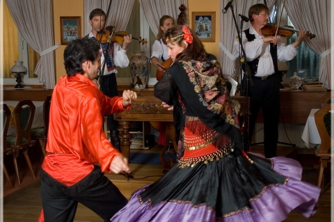 Prag: Dinner, traditionelle Volksmusik und Tanz
