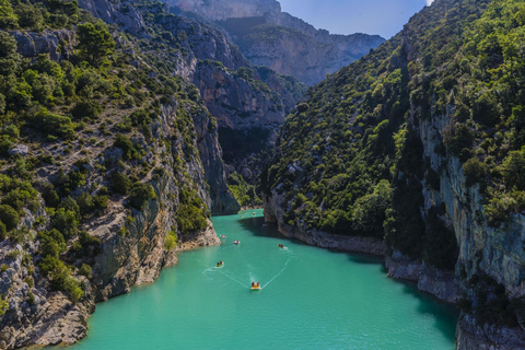 Wilde Alpen, Verdon-Schlucht, Dorf Moustiers, Lavendelfelder