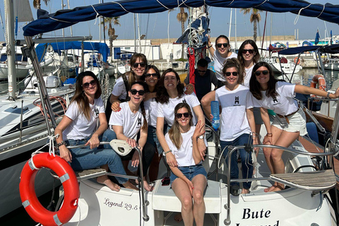 Sitges: Sailing Tour with Skipper