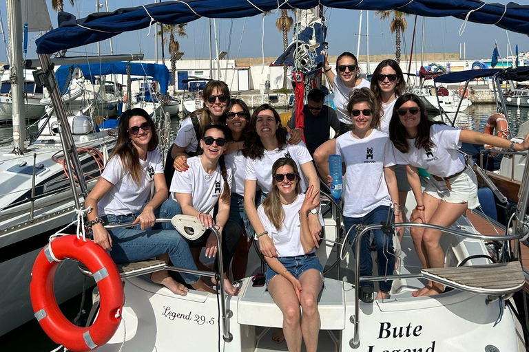 Sitges: Sailing Tour with Skipper