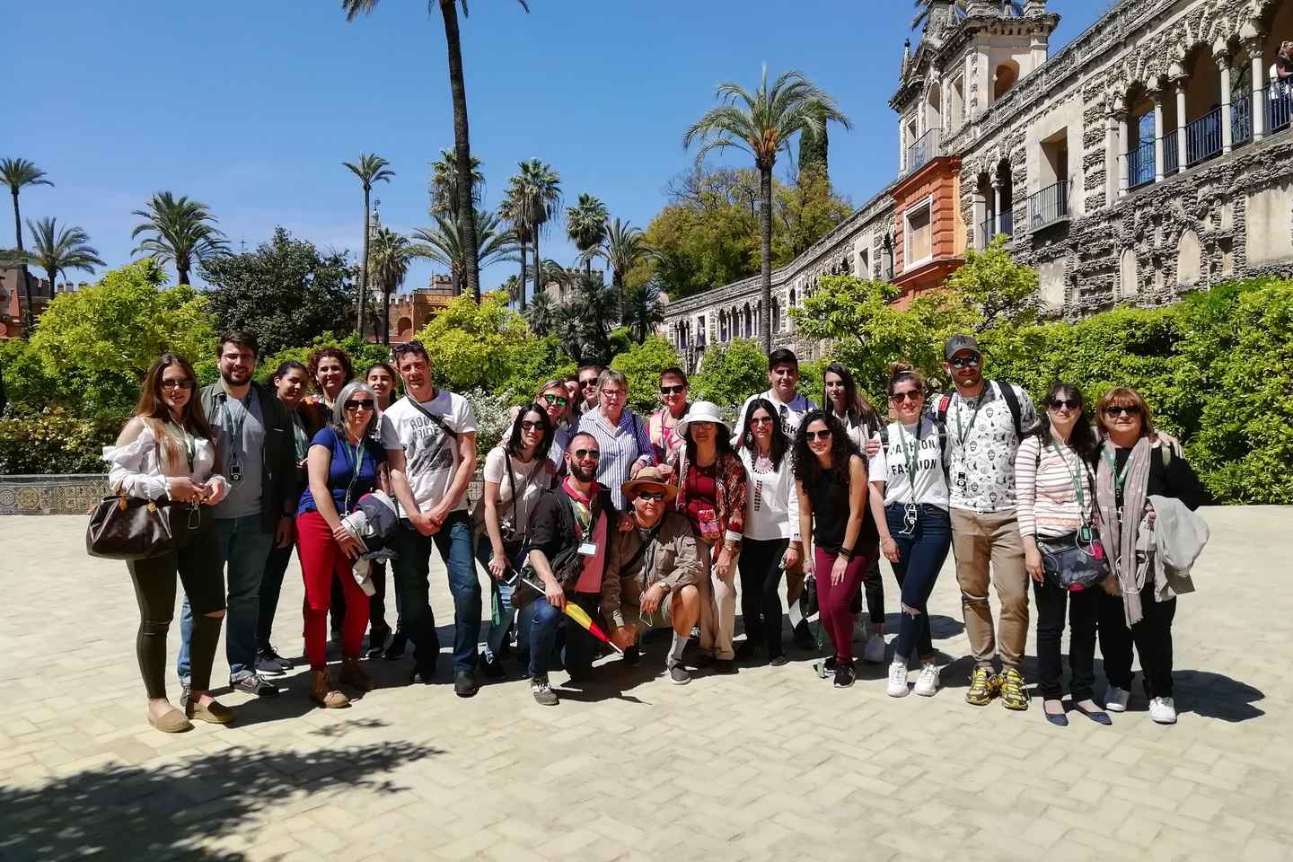 Seville: Cathedral & Alczar Guided Tour with River Cruise - Seville: Cathedral & Alcázar Guided Tour with River Cruise