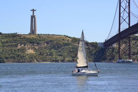 Lissabon: Dag- och solnedgångstur på floden Tagus