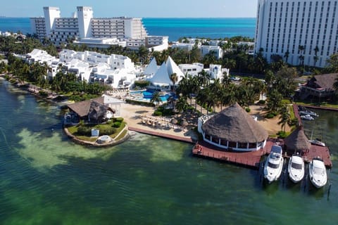 Private Shuttle Sunset Marina Resort & Yacht to CUN Airport