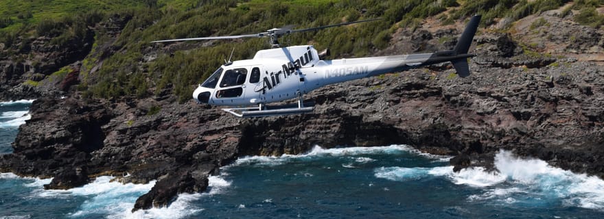 Excursion spéciale de 45 minutes en hélicoptère à l'ouest de Maui et Molokai