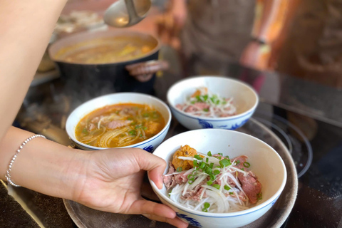 顺化市：顺化牛肉面工作坊 - 顺化传统美食之旅顺化牛肉面汤烹饪工作坊和当地市场之旅