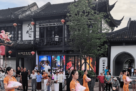 Shanghai Zhouzhuang Water Town Guided Tour with Free Time