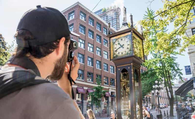 Vancouver: Private Downtown Walking Tour with Photos