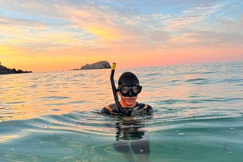 La Paz: Espíritu Santo Sea Lion Snorkel with Starlink Wi-Fi Without Pick Up and Drop Off