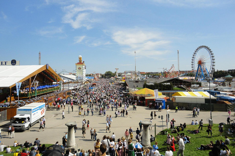 Düsseldorf: Oktoberfest tour with local guide