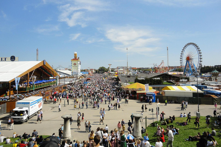 Düsseldorf: Oktoberfest tour with local guide
