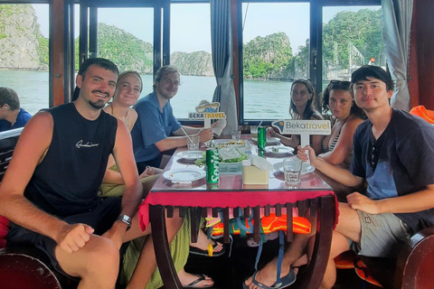 Ha Noi: 2 days Lan Ha Bay - hiking, biking, kayaking