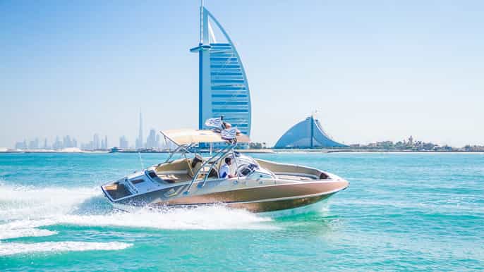 dubai marina private boat tour palm jumeirah sightseeing