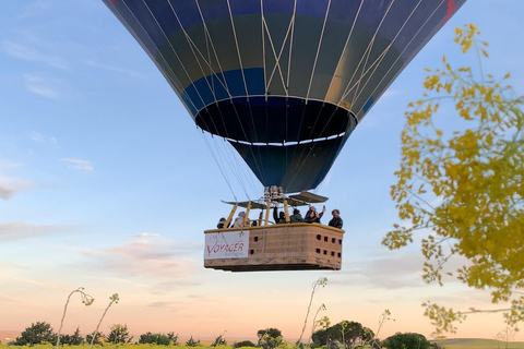 Toledo: Hot-air balloon ride with cava toast