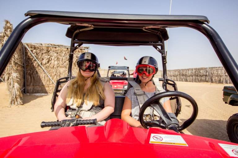 Dubaj: Safari w samochodzie typu buggy z transferemSafari w buggy: 2 osoby w buggy, opcja bez grilla