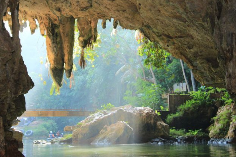 Yogyakarta: Goa Pindul, Timang Beach & Sunset Tour