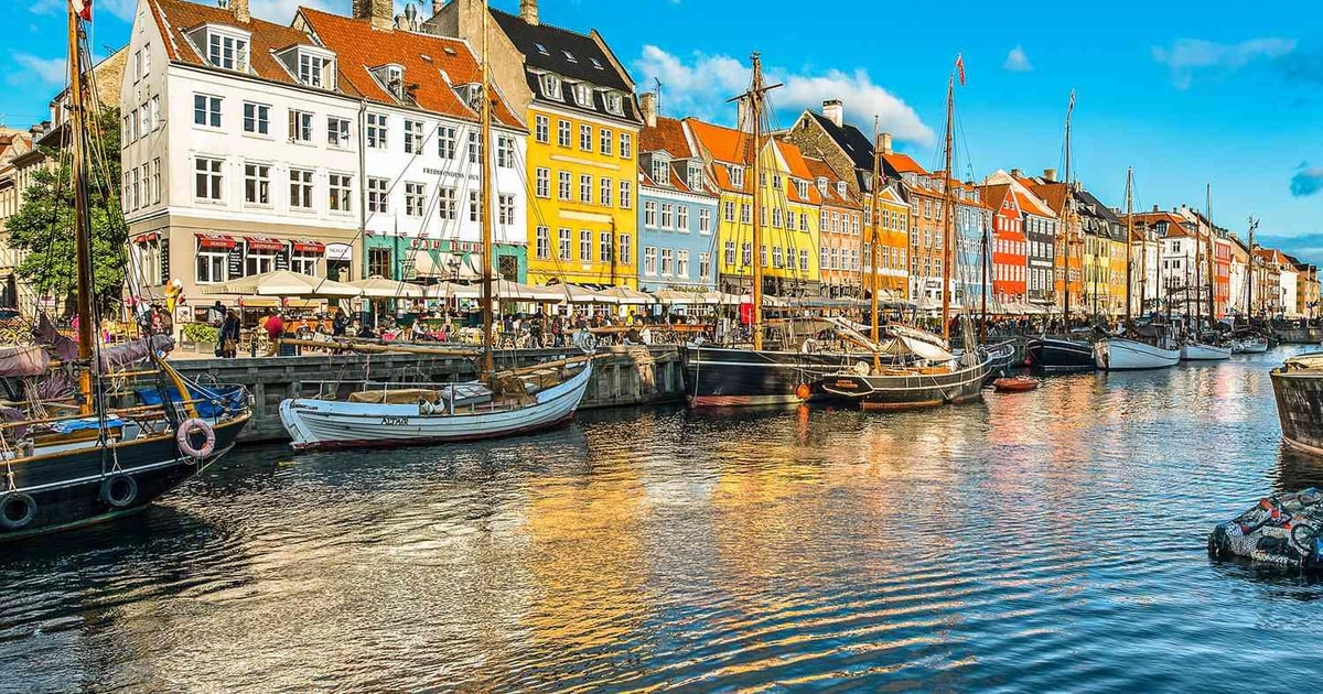 Copenhagen: Bus transfer from/to Berlin | GetYourGuide