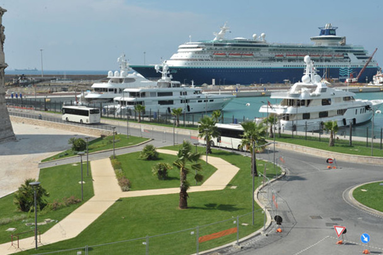 De Civitavecchia: Traslado Terrestre de Cruzeiro para o Aeroporto de Roma