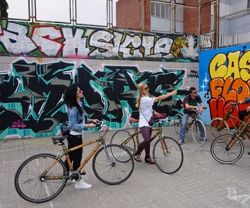 Barcelona: 3.5-Hour Street Art Tour by Bamboo Bike