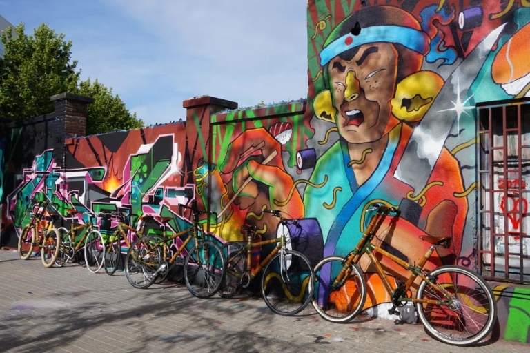 Barcelona: 3,5-stündige Street Art-Tour mit Bambus-Rad