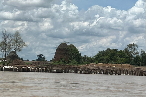 2-Day Mekong Delta Private Tour: Vinh Long, Can Tho & Sa Dec